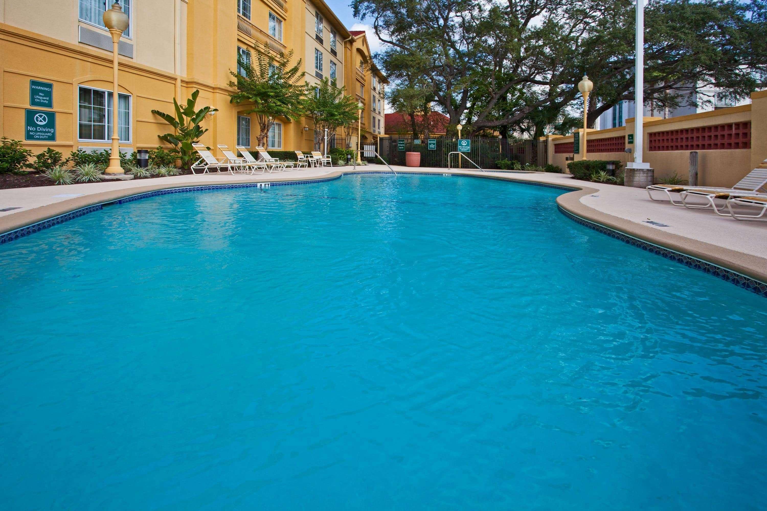 Hotel La Quinta By Wyndham Usf Tampa Exterior foto